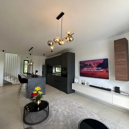 Villa Allure Sensuelle Kastela Exterior photo